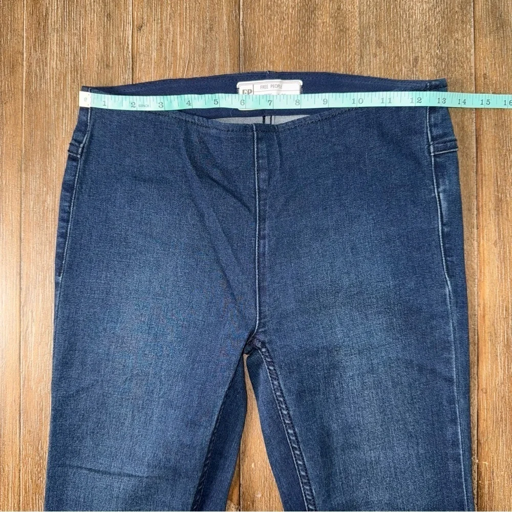 WE THE FREE Penny Pull-On Flare Jeans Dark Blue Boho low Ris Retro